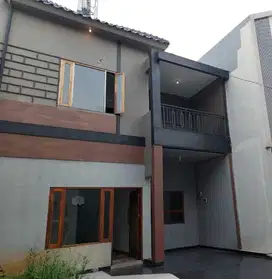 Rumah cipayung jakarta timur dalam cluster. Siap huni.