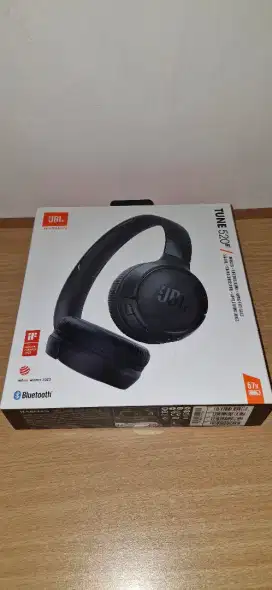 BNIB JBL Headphone Tune 520BT