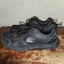 Jual Sepatu Skechers Hitam Tali