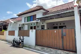 Rumah solo kota murah di sumber Banyuanyar Banjarsari