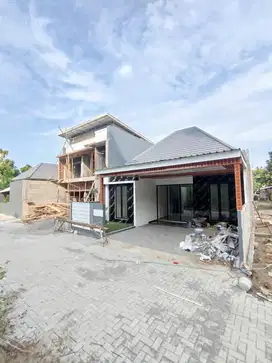 Rumah Baru Modern Minimalis Timur Kampus UII Jalan Kaliurang, Pucangan
