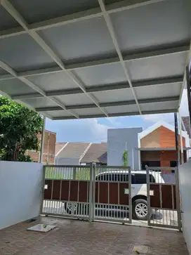 Rumah Siap Huni di Medokan Sawah Timur STRATEGIS, NEGO