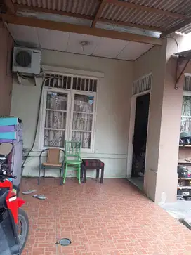 Dijual Rumah di Perumahan Taman Royal Cluster Akasia 3, Kota Tangerang