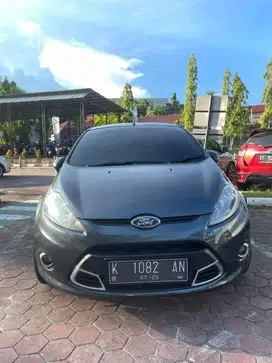 fiesta sedan 1.6 tahnu 2012