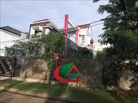 Dijual Rumah Cantik di Bukit Golf Cimanggis View Danau Harga Nego