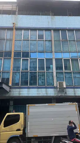 Dijual cepat Ruko 4 lt di Komp Ruko Jl Peta Selatan (Depan Hari Hari)