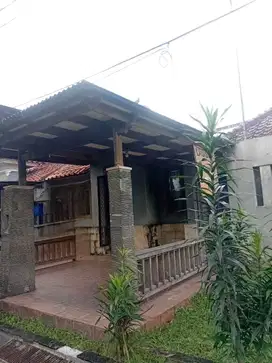 Rumah Bagus Siap Huni Hook Strategis di Taman Ubud Asri Lippo Karawaci