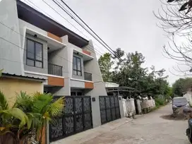 Rumah baru mewah 2 lantai dkt kampus UNM Tamalate