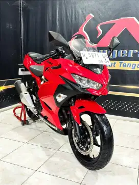 All new Ninja 250cc red glossy km.12rb super 6.Anugerah Motor Rungkut