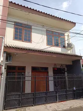 Jual rumah di Jl. Ekor Kuning, Rawamangun