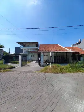 Disewakan Rumah Sangat Luas  cocok untuk usaha katering  BGN dan kost