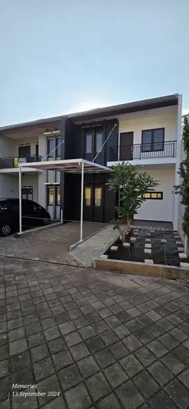 Jual rumah 2 lantai di Mega raya Pasteur Bandung
