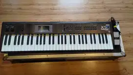 Korg X5D Keyboard Synth synthisezer