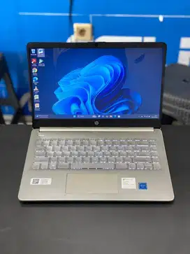 Laptop HP 14s second normal