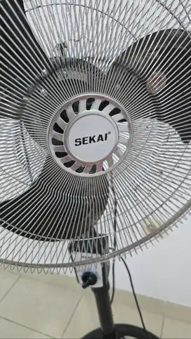 Kipas angin berdiri 18 merek SEKAI