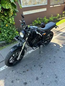 Honda GL Custom 2012