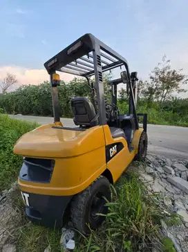 Forklift Caterpillar 3 Ton,Manual,3 Meter,Tahun 2017,Jual Murmer