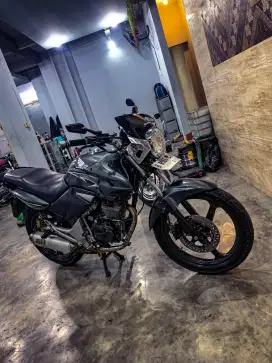 Honda tirev warna abu2 metalik tahun 2010