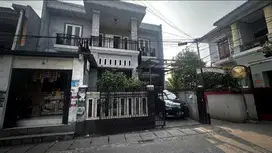 Turun Harga‼️ Rumah + Kios di Halim