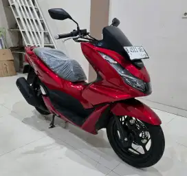 Honda PCX CBS 2024 KM 1rb LIKE NEW Cash dan Kredit