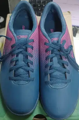 Sepatu Futsal League / Legas