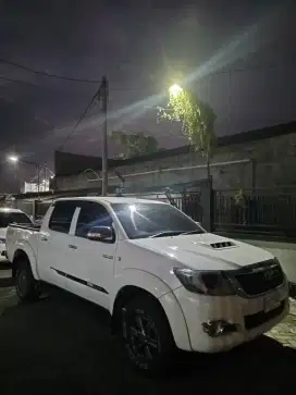 Dijual Toyota Hilux G VNT 2012 4x4 Manual