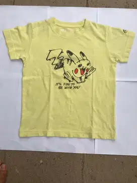 Preloved kaos anak uniqlo pokemon