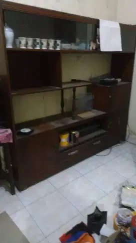 Lemari kuno kayu jati