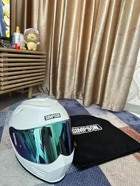 Helm Simpson Venom Gloss White