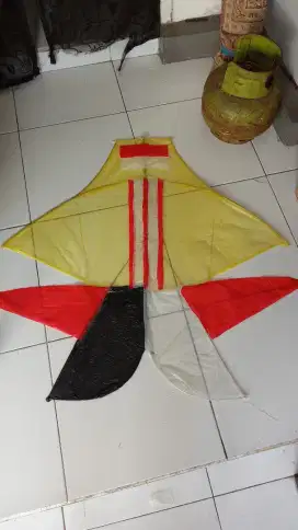 dijual !! layangan bebean ukuran 1 meter setengah