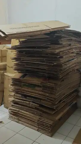 karton kardus bekas lemari plastik mulus bagus tebal simpan bersih