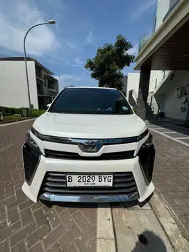 Toyota Voxy 2018 Putih – Kondisi Mulus & Siap Pakai, No Banjir, KM Low