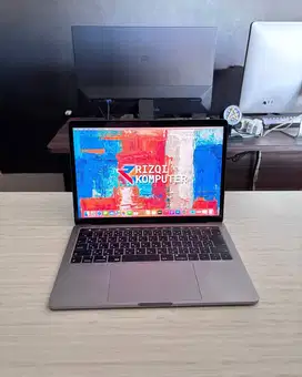 MacBook Pro I5 2019 Touchbar Processor Intel Core i5 Ram 8GB SSD 512GB
