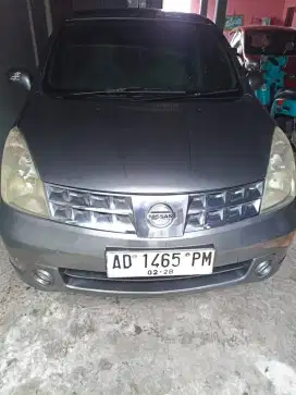 Nissan grand Livina XR 2010