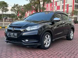 (TERJANGKAU !!) Honda HRV S CVT matic 2016 mulus pribadi stara E SE