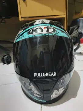 Helm KYT R 10 bekas XL warna hijau