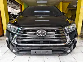 KM 30RB.! TOYOTA INNOVA DIESEL 2.4 G LUX AT 2023 MATIC V SOLAR 2024