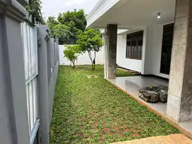 KEBAYORAN BARU JAKARTA SELATAN RUMAH HOMIE DI KOMPLEK SANGAT STRATEGIS