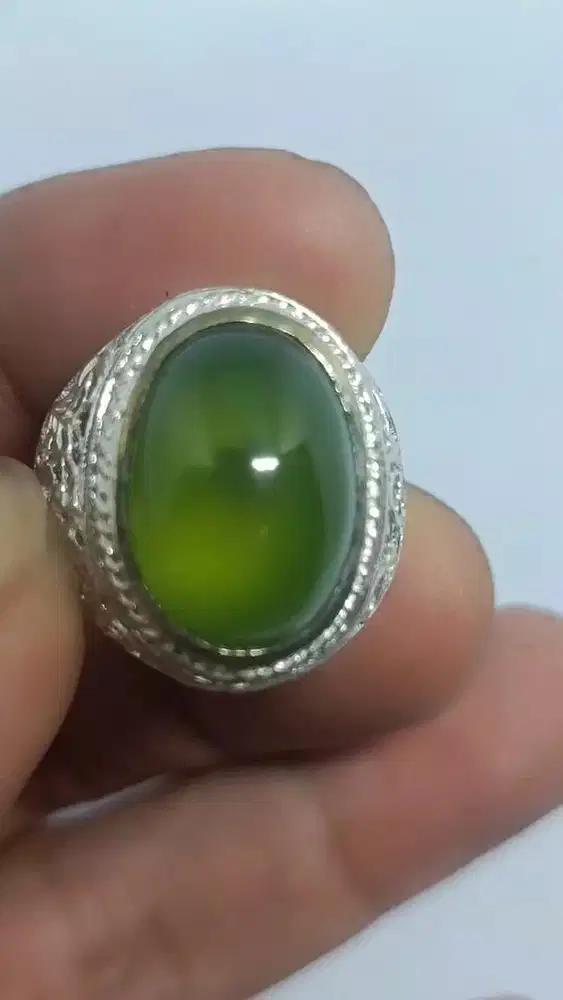 Batu Serpentine Green Apple Bergiwang