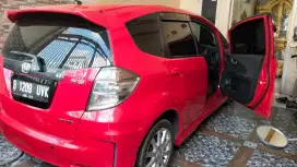 JAZZ GE8 2013 WARNA MERAH