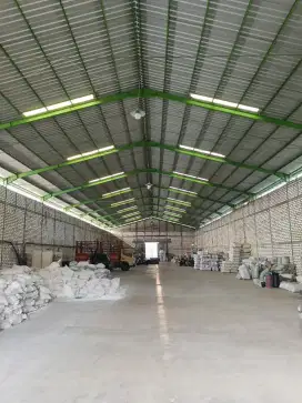 DISEWAKAN GUDANG BOBOH MENGANTI