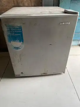 Kulkas mini cocok buat anak kos merk samsung
