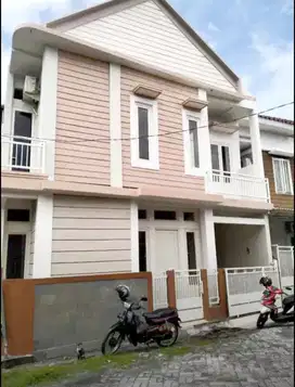 Rumah Siap Huni Baru  Di Medokan - Surabaya Timur   Hook, hadap Timur