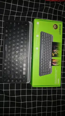 Keyboard Robot KB30 Multi-Device Bluetooth Wireless