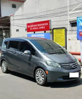 Honda Freed 2010 Bensin