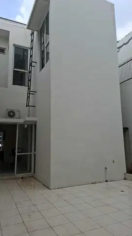 Dijual Rumah 2.5 lantai di Citra 7, Kalideres, Jakarta Barat