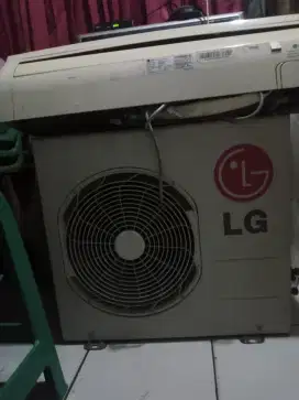 Di jual AC LG 1/2 PK minus indor di isi 2 Minggu ga dingin