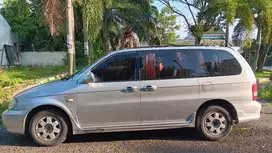 KIA SEDONA V6 AT 2002