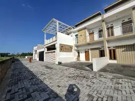 Di jual rumah dua lantai di Gentan baki