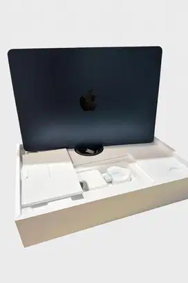 Dijual cepat Macbook Air M2 8/256 GB Midnight